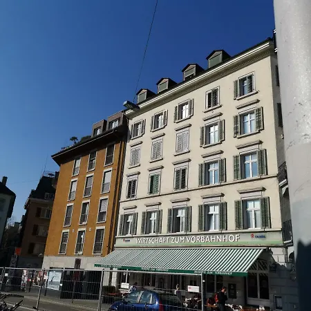 Main Station Apartment *
